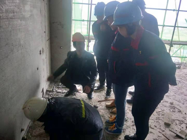 公司組織參觀學(xué)習(xí)銅冠書(shū)香苑一期項(xiàng)目 公司組織參觀學(xué)習(xí)銅冠書(shū)香苑一期項(xiàng)目